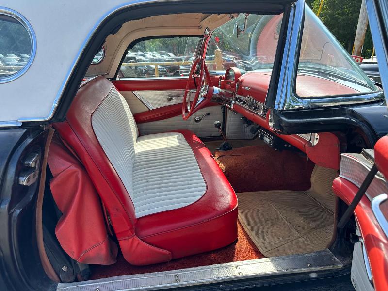 1956 FORD THUNDERBIRD LT